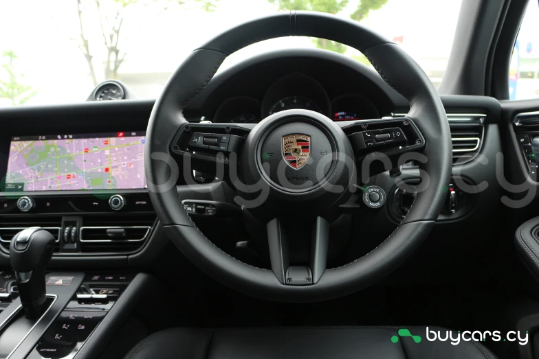 Porsche Macan Белый