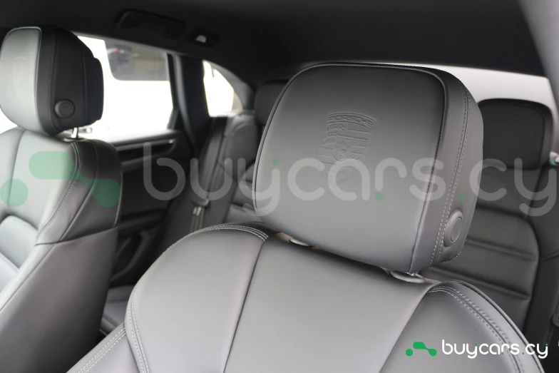 Porsche Macan Белый