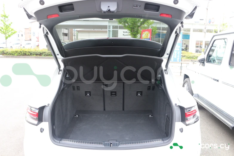 Porsche Macan Белый