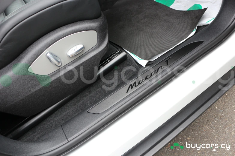 Porsche Macan Белый