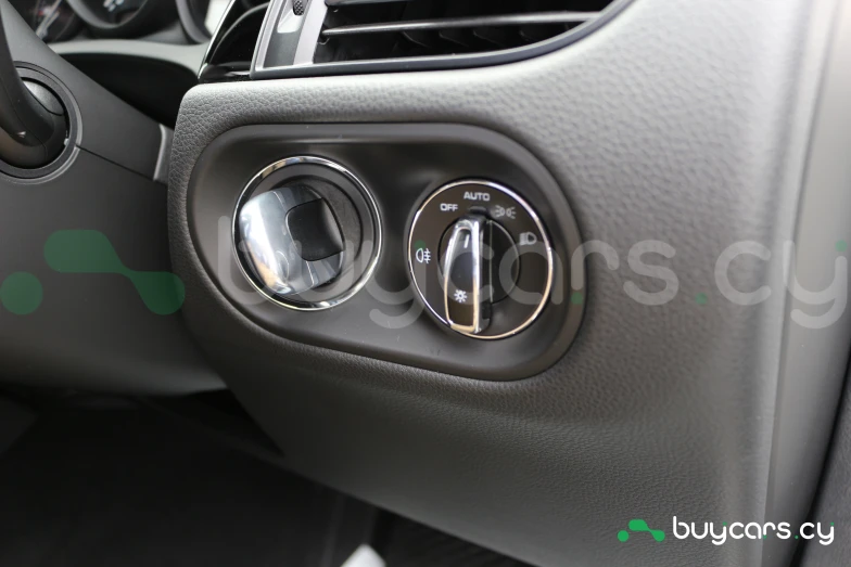 Porsche Macan Белый