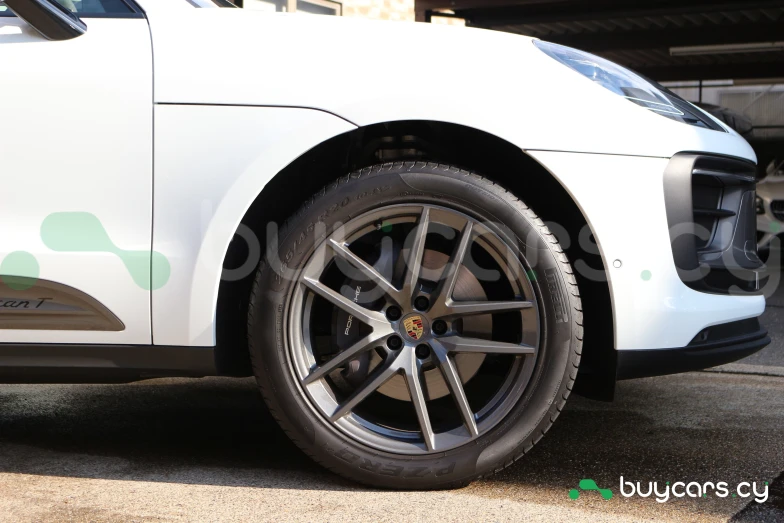 Porsche Macan Белый