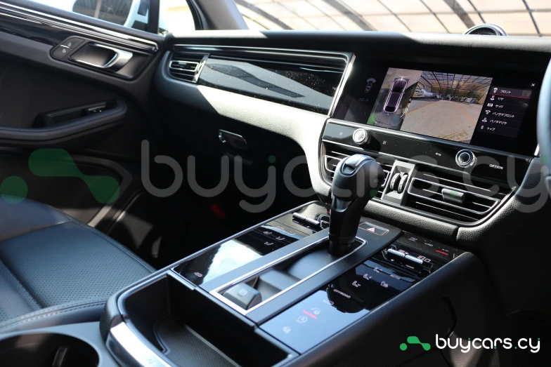 Porsche Macan Белый