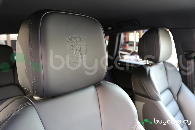 Porsche Macan Белый