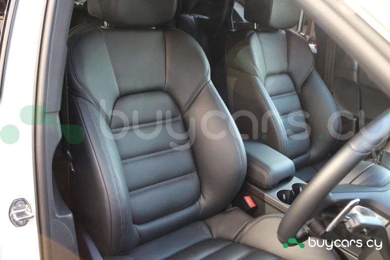 Porsche Macan Белый