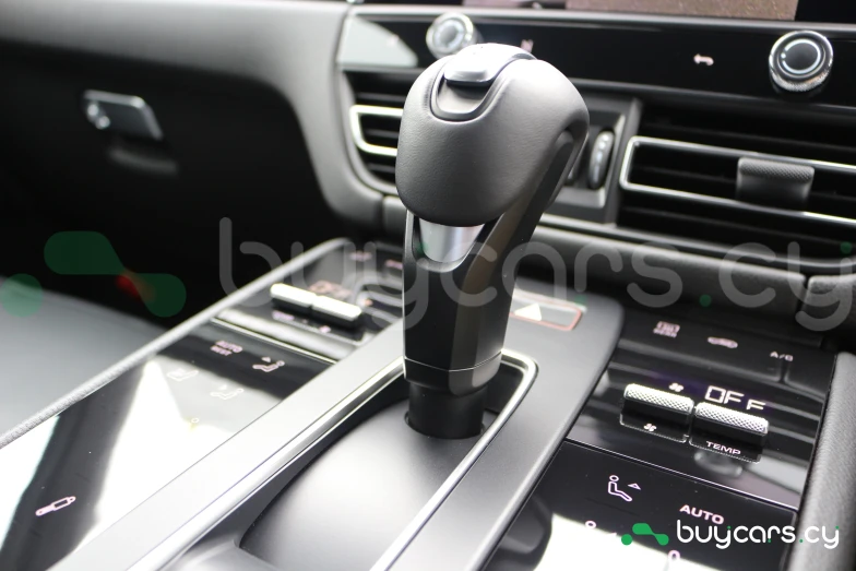 Porsche Macan Белый