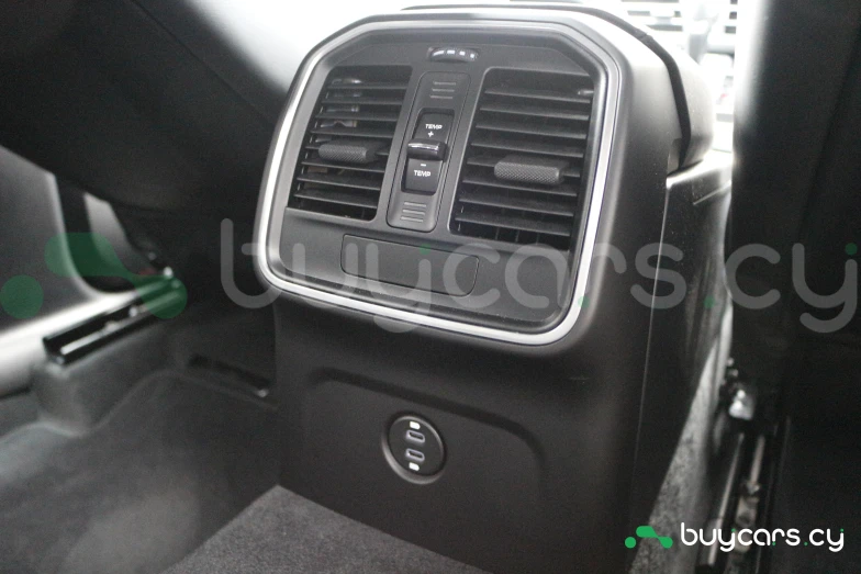 Porsche Macan Белый