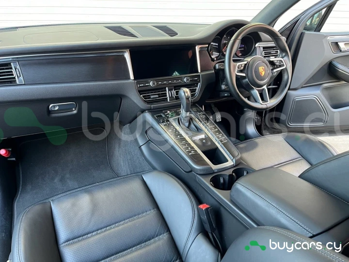 Porsche Macan Черный