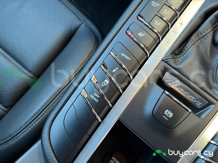 Porsche Macan Черный