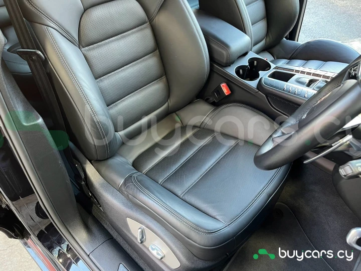 Porsche Macan Черный