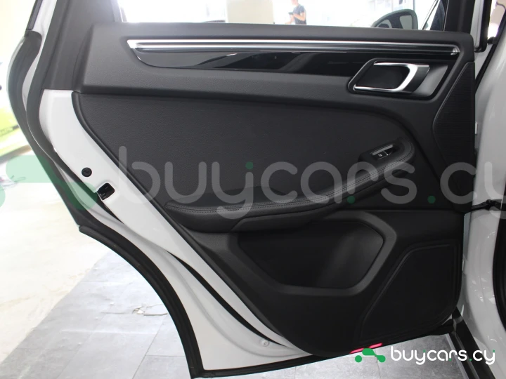 Porsche Macan Белый