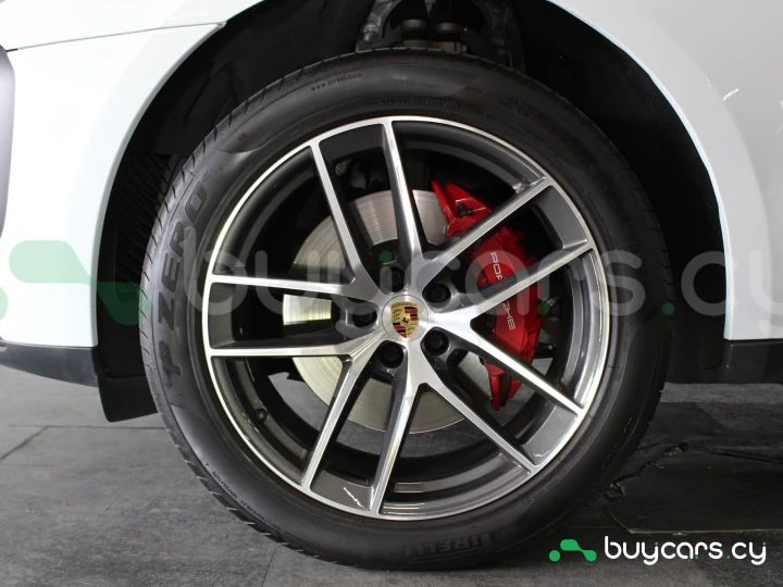 Porsche Macan Белый