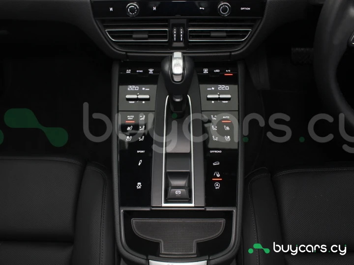 Porsche Macan Белый