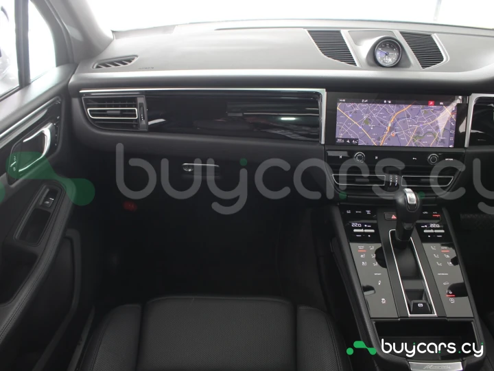 Porsche Macan Белый