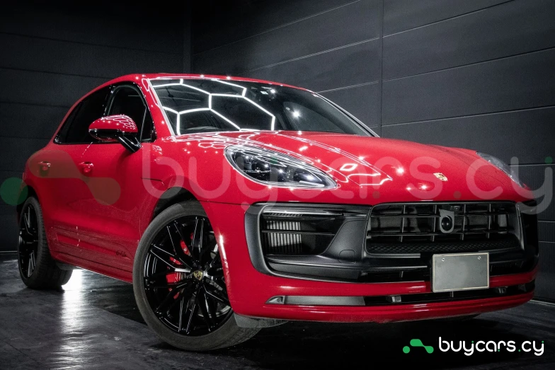 Porsche Macan Red