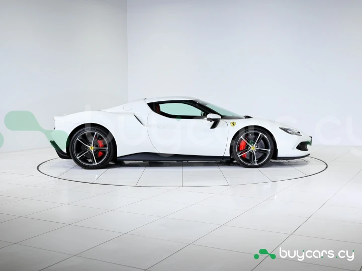 Ferrari 296 GTB Белый