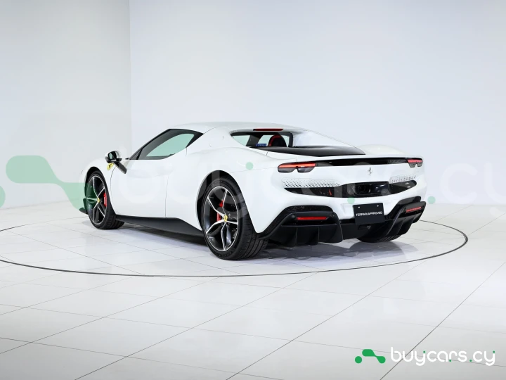 Ferrari 296 GTB Белый