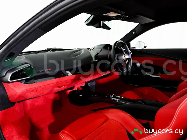 Ferrari 296 GTB Белый