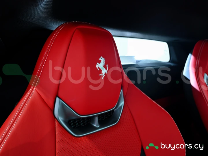 Ferrari 296 GTB Белый