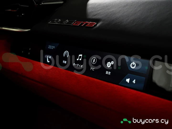 Ferrari 296 GTB Белый