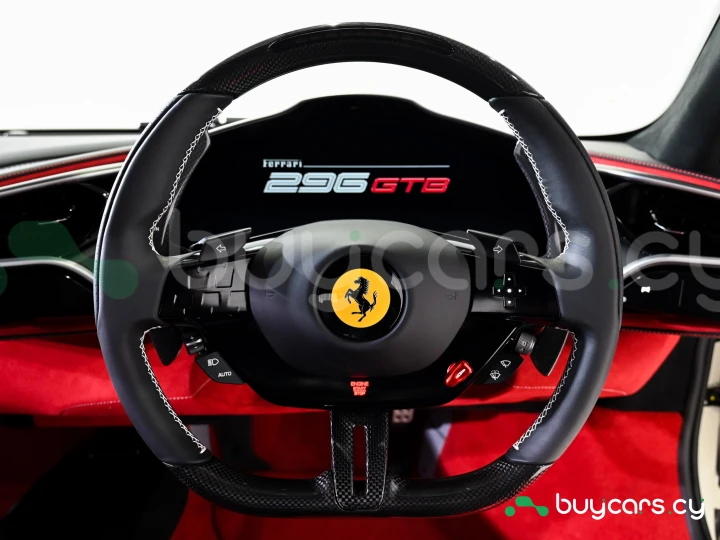 Ferrari 296 GTB Белый