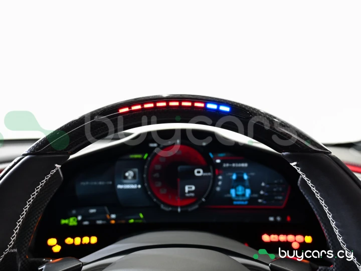 Ferrari 296 GTB Белый