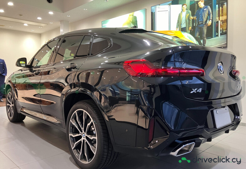 BMW X4 Black
