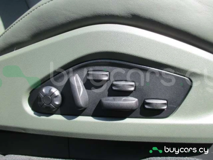 Porsche Macan Серый