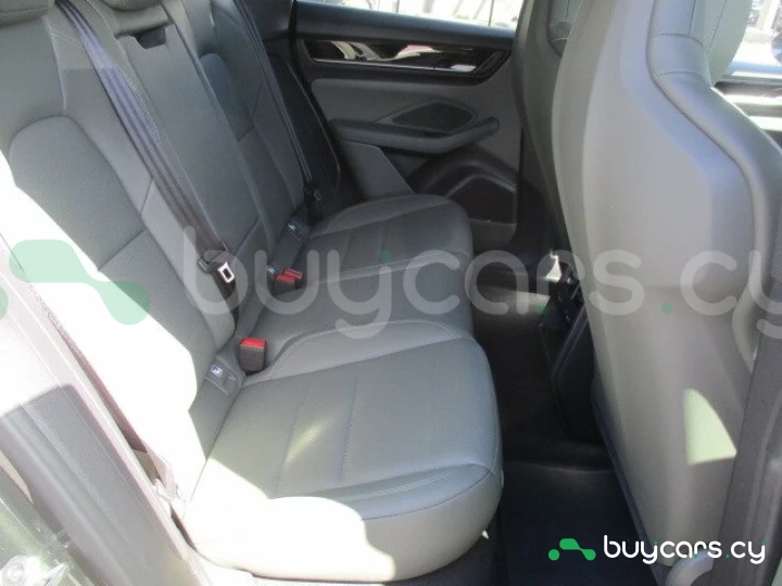 Porsche Macan Серый