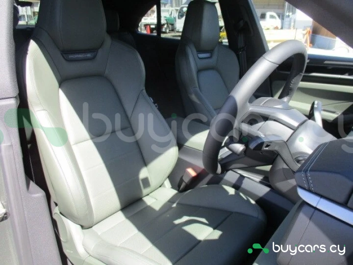 Porsche Macan Серый