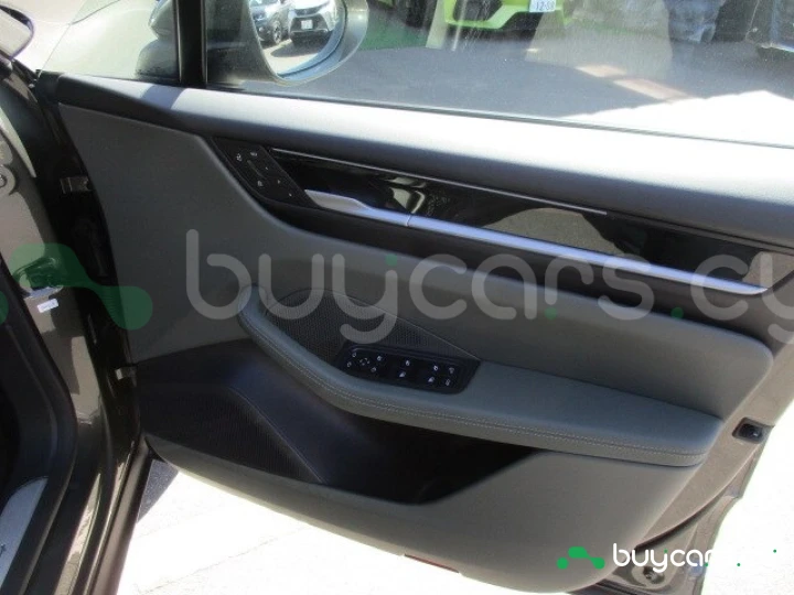 Porsche Macan Серый