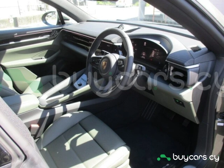 Porsche Macan Серый