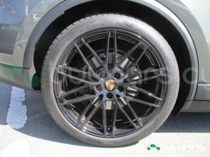 Porsche Macan Серый