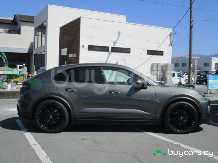 Porsche Macan Серый