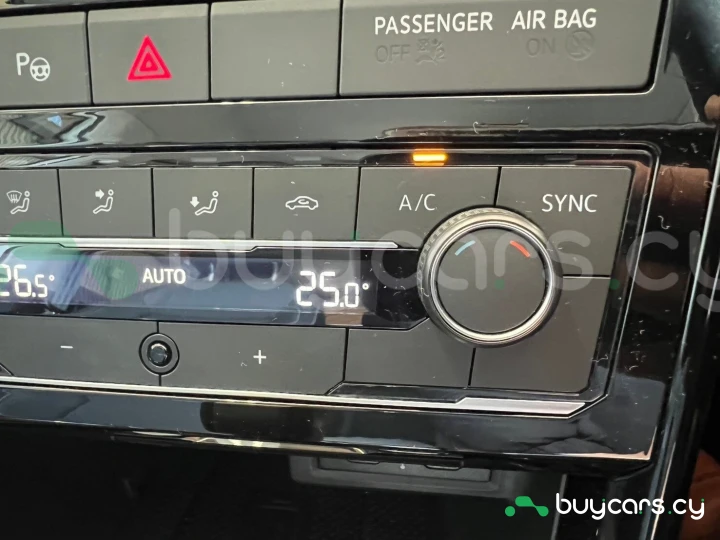 Volkswagen T-Cross White