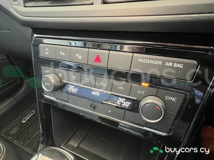 Volkswagen T-Cross White