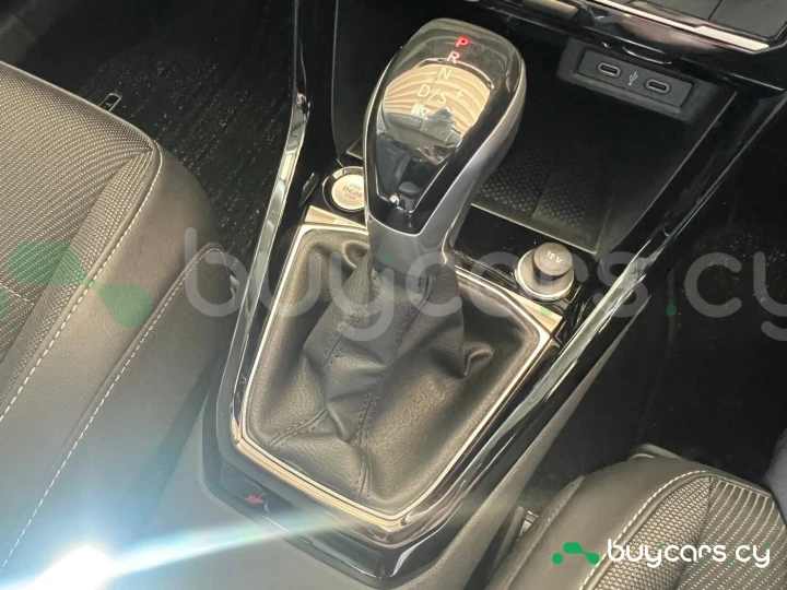 Volkswagen T-Cross White