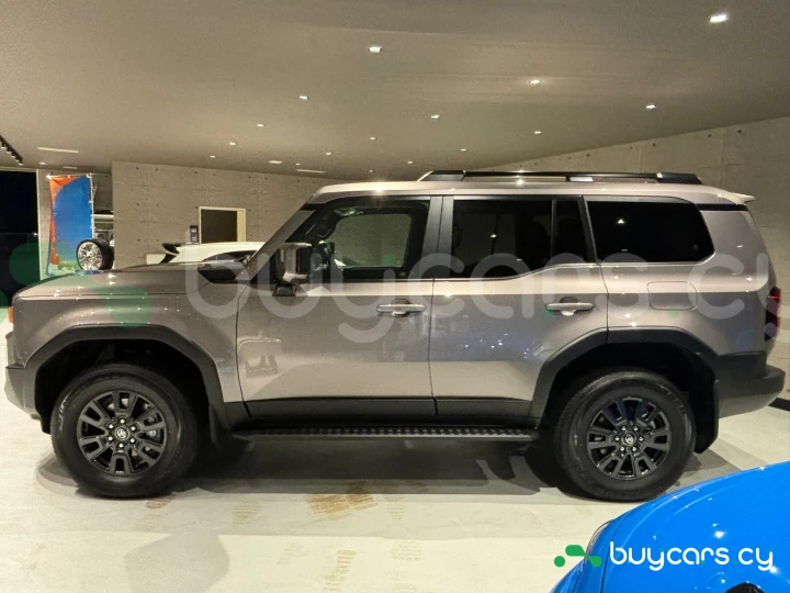 Toyota Land Cruiser 250 Коричневый