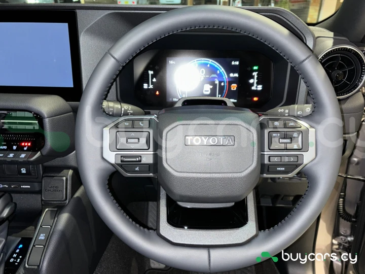 Toyota Land Cruiser 250 Коричневый