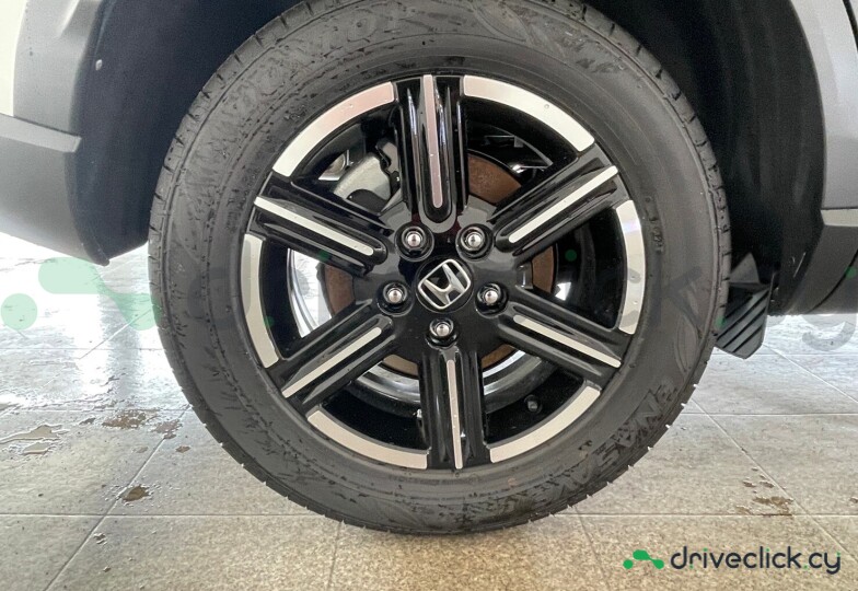 Honda Vezel Черный
