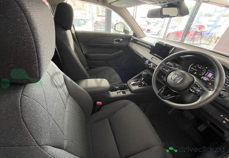 Honda Vezel Черный