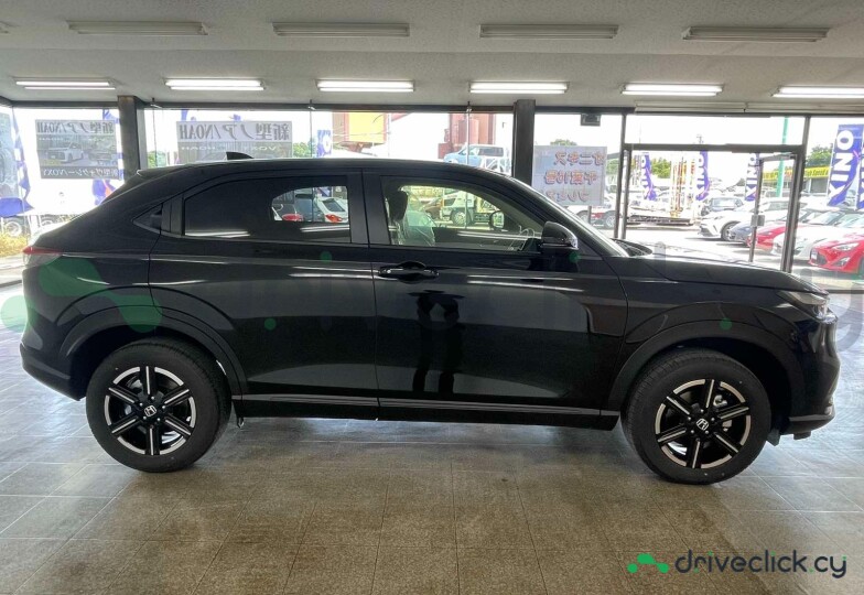 Honda Vezel Черный