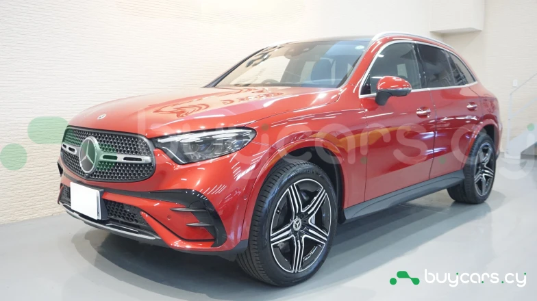 Mercedes GLC-class Orange
