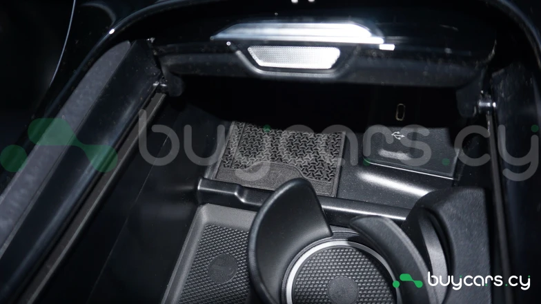 Mercedes GLC-class Orange