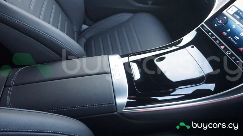 Mercedes GLC-class Orange