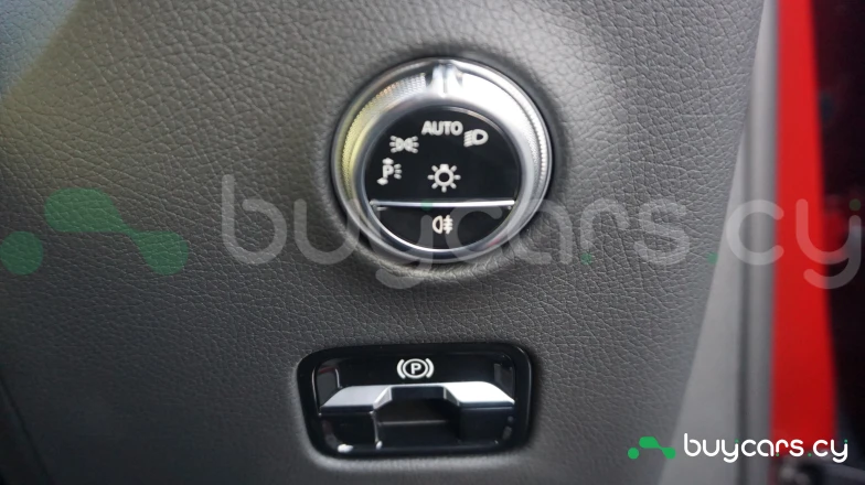 Mercedes GLC-class Orange