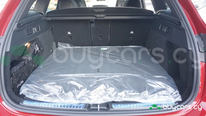 Mercedes GLC-class Orange