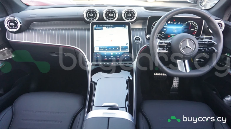 Mercedes GLC-class Orange