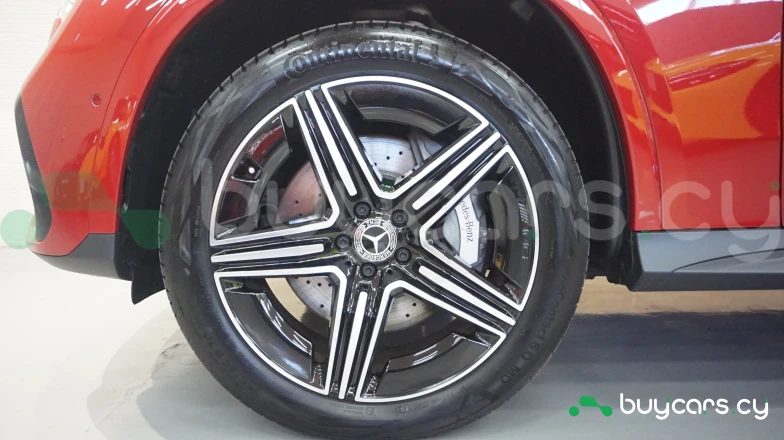 Mercedes GLC-class Orange