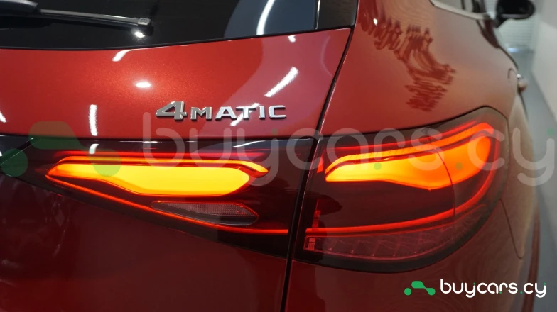 Mercedes GLC-class Orange